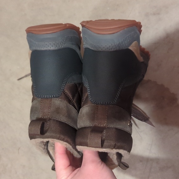 Womens Snow/ Hiking Boots - Picture 7 of 9